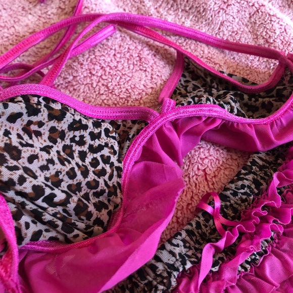 !!!SOLD!!!Cute Pink & Leopard 2-Piece Ruffle Lingerie Set - Picture 3 of 3